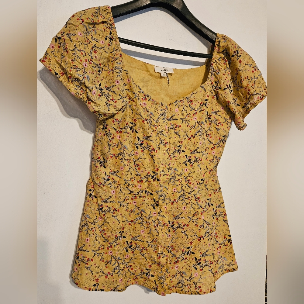 Entro blouse size medium